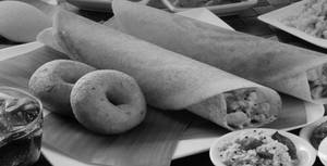 1 Masala Dosa+1 Pc Idli+ Vada Sambhar+1 Pc Upma