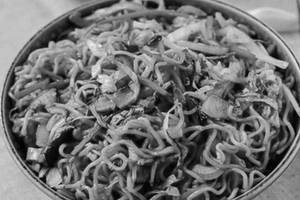 Chicken Schezwan Noodles
