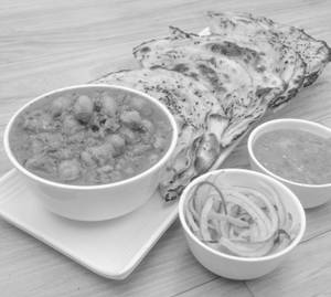 Chole Kulcha    