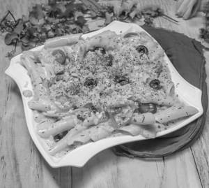 White Sauce Pasta