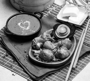 Fried Oregano Momos (6pcs)