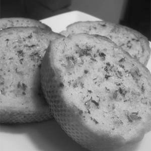 Rounded Toast  Plain Garlic Bread+cheesy Dip