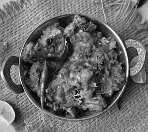 Local Chicken Bhuna 4pcs