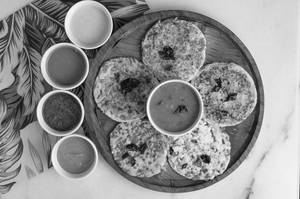 Mixed Uttapam Platter