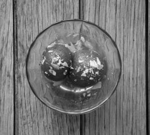 Dry Gulab Jamun