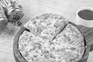 Double Cheese Margherita Pizza