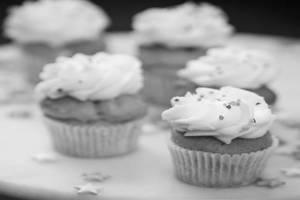Vanilla Large Cup Cake (2pcs)