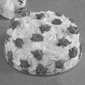 White Red Rose Designer Cakes 