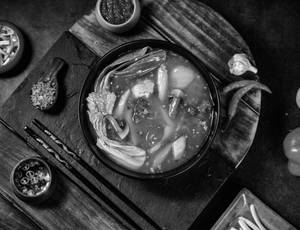 Sauted Vegetables In Hot Garlic Sauce