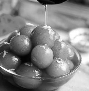 Gulab Jamun (1/2 Kg)