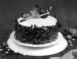 Classic Black Forest Cake (1kg)