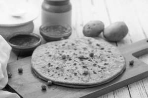Aloo Matar Paratha [1pc]