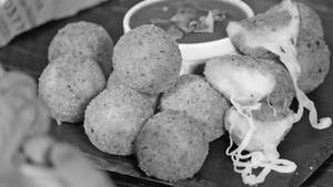 Cheese potato balls