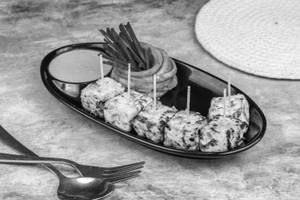 Achari Paneer Tikka (6 Pc)