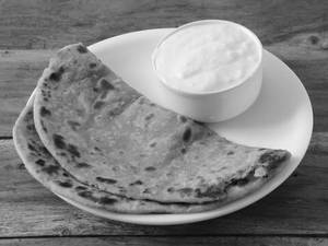 2 Aloo Pyaz Paratha with Dahi and Achar 