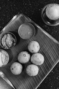 Mysore Bonda (4 Pcs)