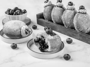 Blueberry Bomboloni Doughnut