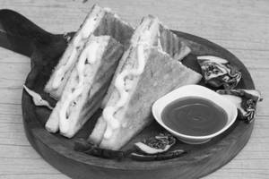 Veg Cheese Sandwich (4 Pcs)