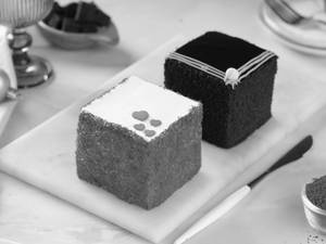 Pack of 2 Lunch Box Cakes