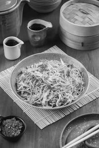 Veg Hakka Noodles