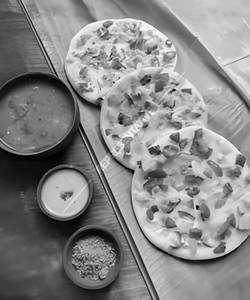 Butter Paneer Uttappam