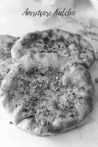 Special aloo naan + butter + chane