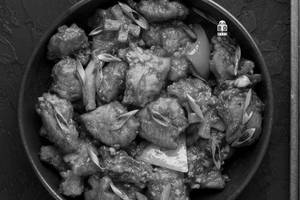 Chilli Garlic Fish [8 Pcs]