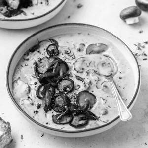 Mushroom clear soup