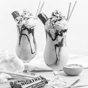 Sneaker shake