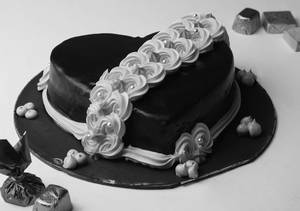Garden Of Roses, Heart Cake 1/2 Kg