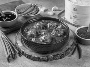 Chicken In Schezwan Sauce Gravy