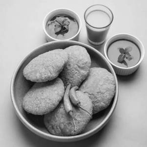 Pyaaz Kachori(Per Pcs)