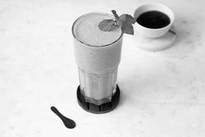 Strawberry Lassi