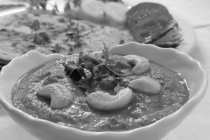 Tomato kaju curry