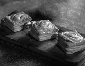 Creamy Garlic Mushroom Butter Puff (1pc)