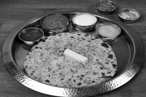 Wheat Aloo Garlic Kulcha