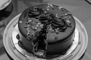 Chocolate Cake (1/2 kg)