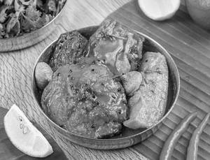 Aar Alu Bori Begun Diye Jhol (2 Pcs)