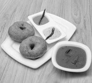 Vada Sambar (2Pc)[served with sambar and chutney]                                  