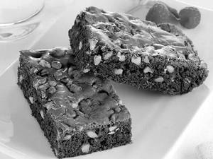 Brownie With Chocolate Sauce