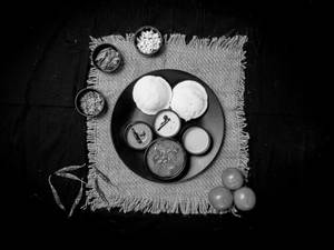 Ghee Idli Steamed Rice And Lentil Cakes (2 Pcs)