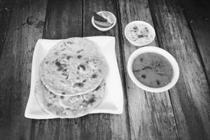 Dal Tadka With Roti