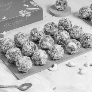 Coconut Dry Fruit Laddu