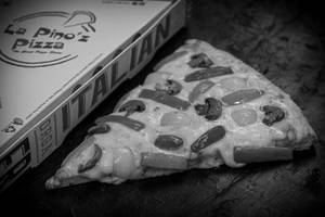 Garden Special Pizza Personal Giant Slice (22.5 Cm)