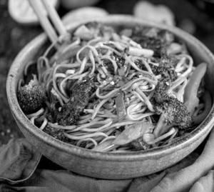 Beef hakka noodles