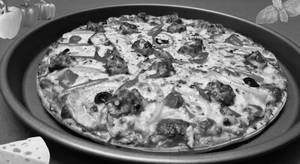 Regular Peppy Paneer Pizza