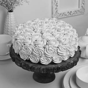 Pretty Pink Strawberry Rose Cake