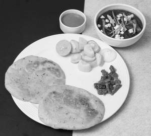 Kulcha With Chole ( In Butter) (2 Pcs)