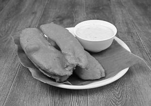 Raw Banana Bhaji(4 Pcs)