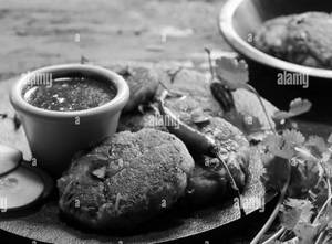 Aloo Tikki With Chatni